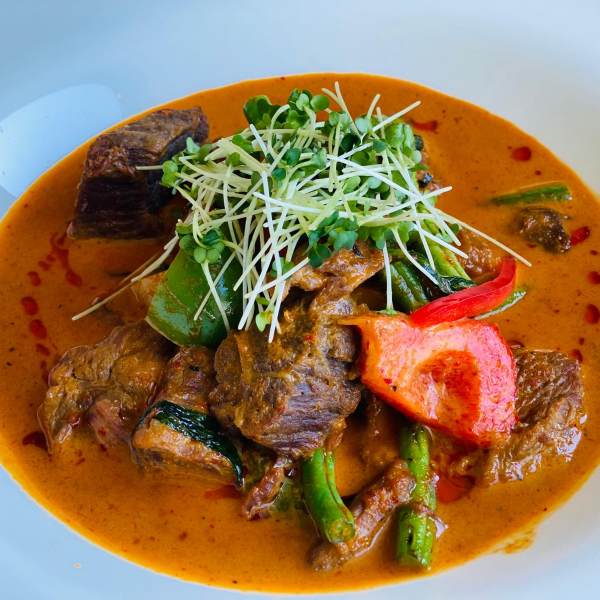 Slow-cooked Beef Red Curry